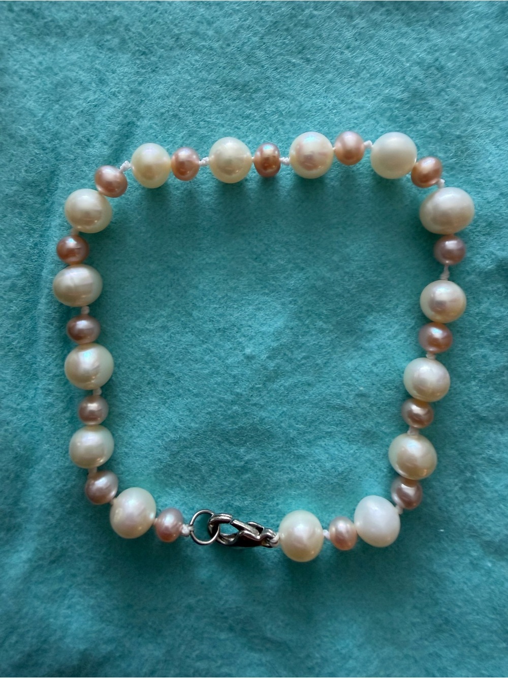 Classic Pearl Bracelet in Cream and Pink